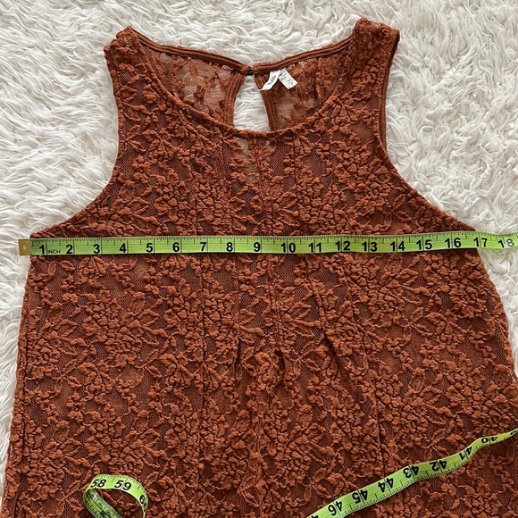 Mudd Floral Lace Tank - Picture 11 of 12